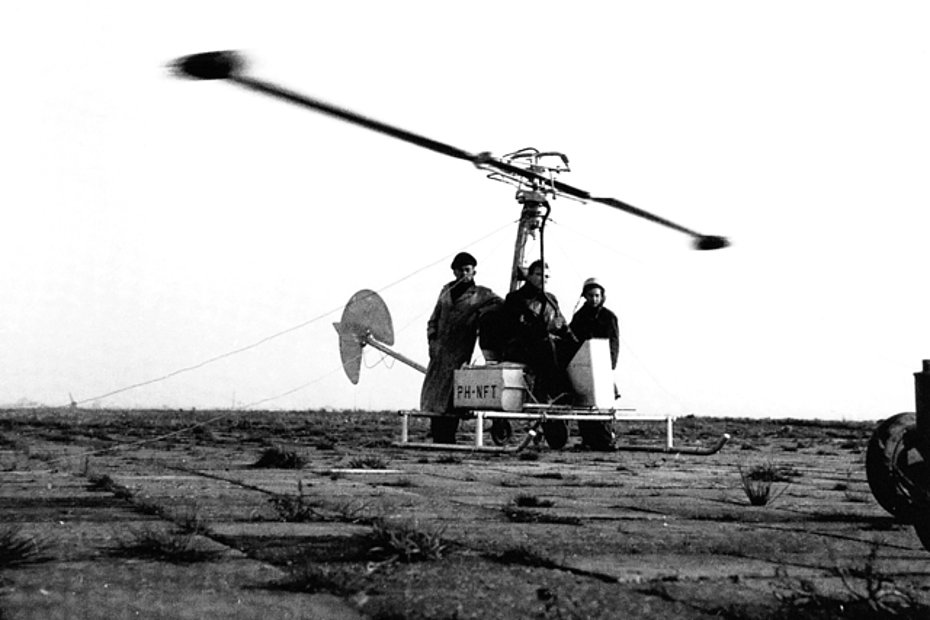 Prove di funzionamento del S.O.B.E.H. H-2 con l'apparecchio vincolato a terra per ragioni di sicurezza. L'immatricolazione PH-NFT fu assegnata al prototipo il 18 novembre 1954 (Huschraubermuseum - Buckeburg)
