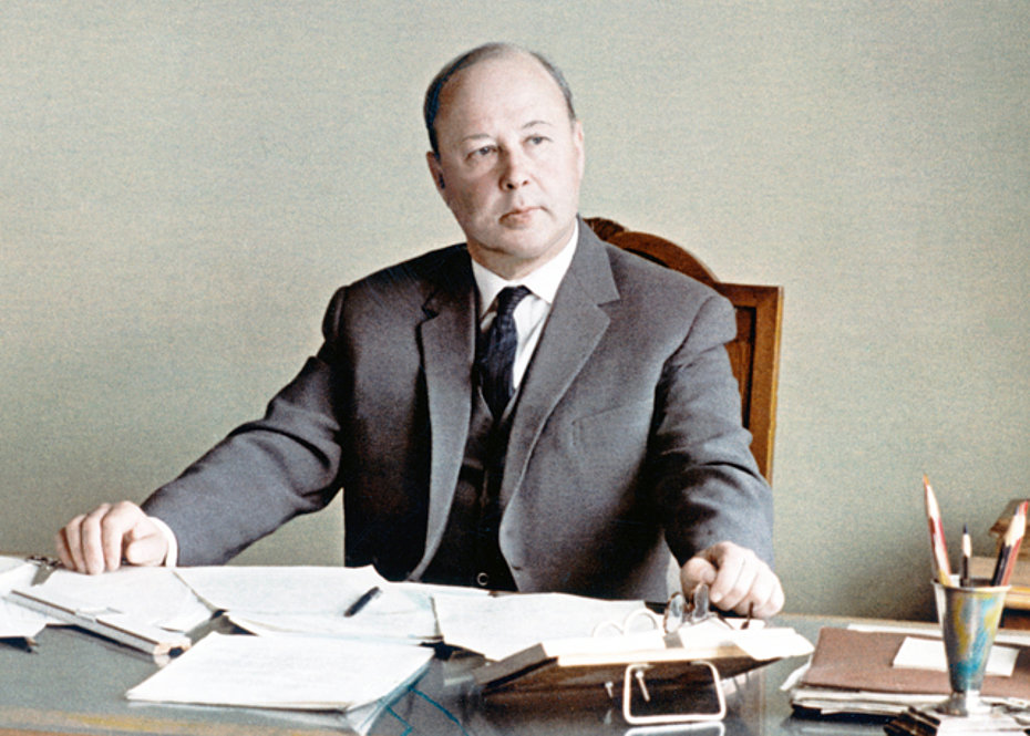 The Russian engineer Mikhail Leontyevich Mil (1909-1979)