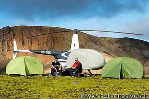 Islanda, luglio 2012 - Heli-camping con il Robinson R-44 Raven HB-ZDK (M. Vogt)