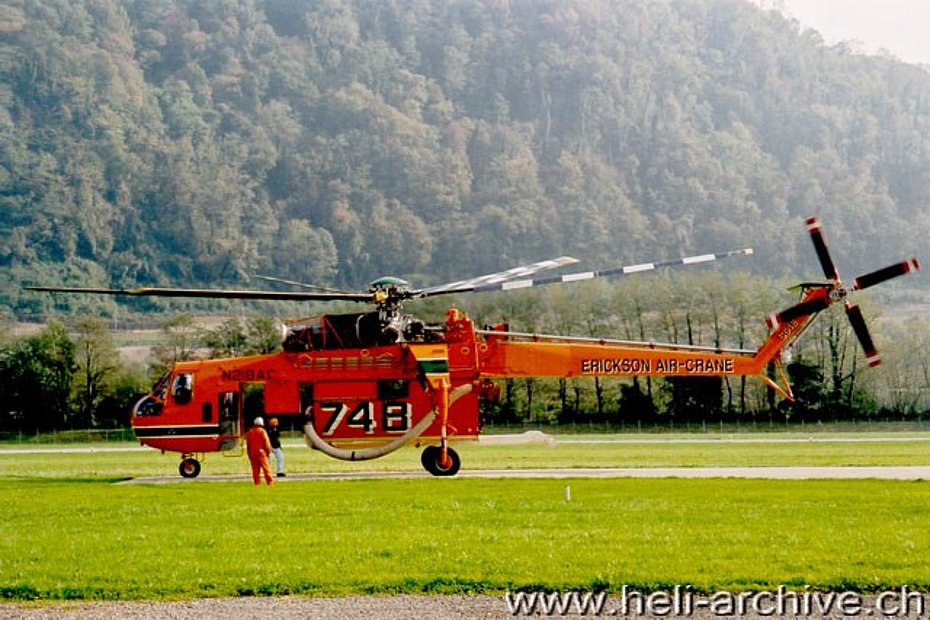 Aeroporto di Lugano-Agno, 22 ottobre 2000 - Il Sikorsky S-64E Sky Crane N217AC “Elsie” (M. Bazzani)