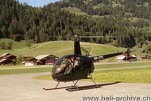 Saanen/BE, October 2011 - The Robinson R-22 Beta HB-ZKL in service with Helistar (B. Siegfried)