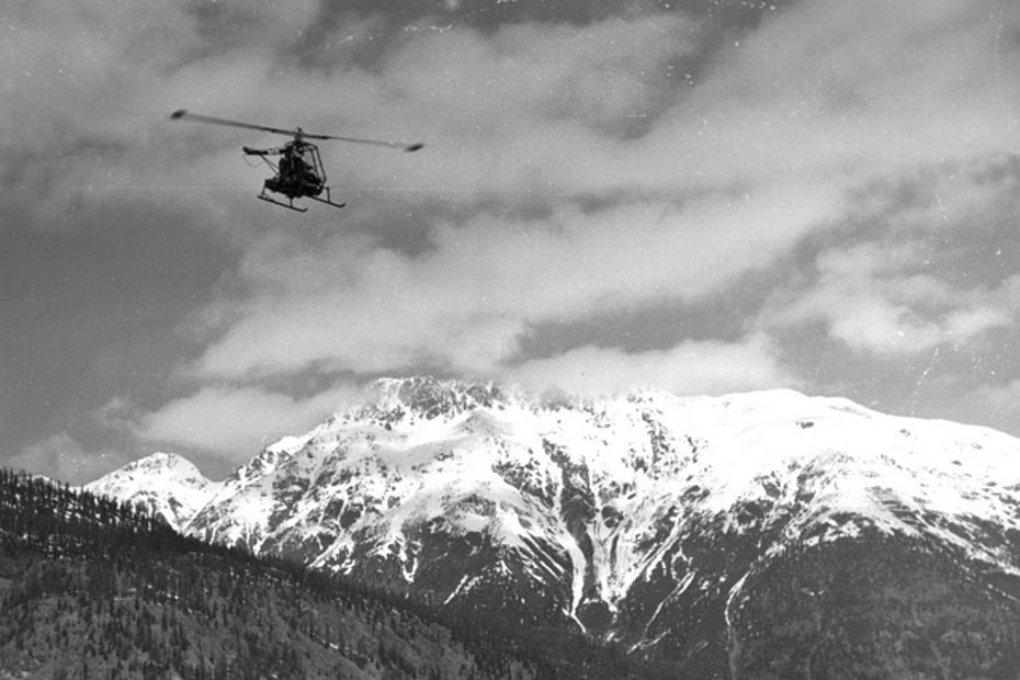 Samedan/Canton Grisons, March 1959 - the N.H.I. H-3 Kolibrie PH-NGV photographed during a test flight (Will A. Kuipers)