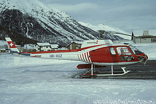 Samedan/GR, March 1992 - The AS 350B2 Ecureuil HB-XUZ in service with Heliswiss (A. Heumann)