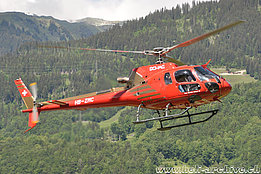 Zweisimmen/BE, May 2011 - The AS 350B3 Ecureuil HB-ZMC in service with Bohag (K. Albisser)