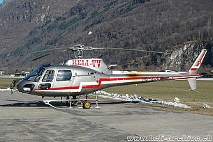 Lodrino/TI, gennaio 2009 - L'AS 350B3+ Ecureuil HB-ZJO in servizio con la Heli-TV (K. Albisser)