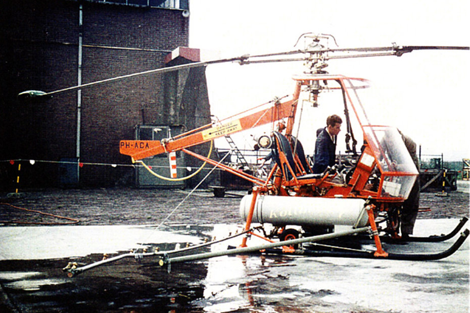 L'esemplare n/s 3004 PH-ACA fu danneggiato gravemente in un incidente occorso il 13 settembre 1960 in un polder vicino a Dordrecht durante un volo di addestramento con impianto spray (Will A. Kuipers)