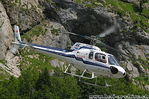 Lauterbrunnen/BE, June 2008 - The AS 350B Ecureuil HB-ZHO in service with Heli Partner AG (N. Däpp)