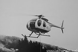 Alpi glaronesi, anni Settanta - Lo Hughes 500C HB-XGC in servizio con la Robert Fuchs (fam. Kolesnik)