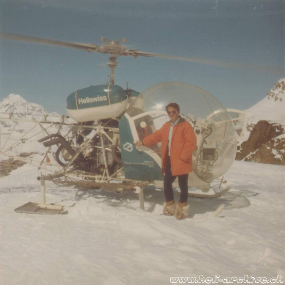 1971 - Atterraggi in montagna con il Bell 47G3B-1 HB-XBT della Heliswiss (archivio A. Litzler)