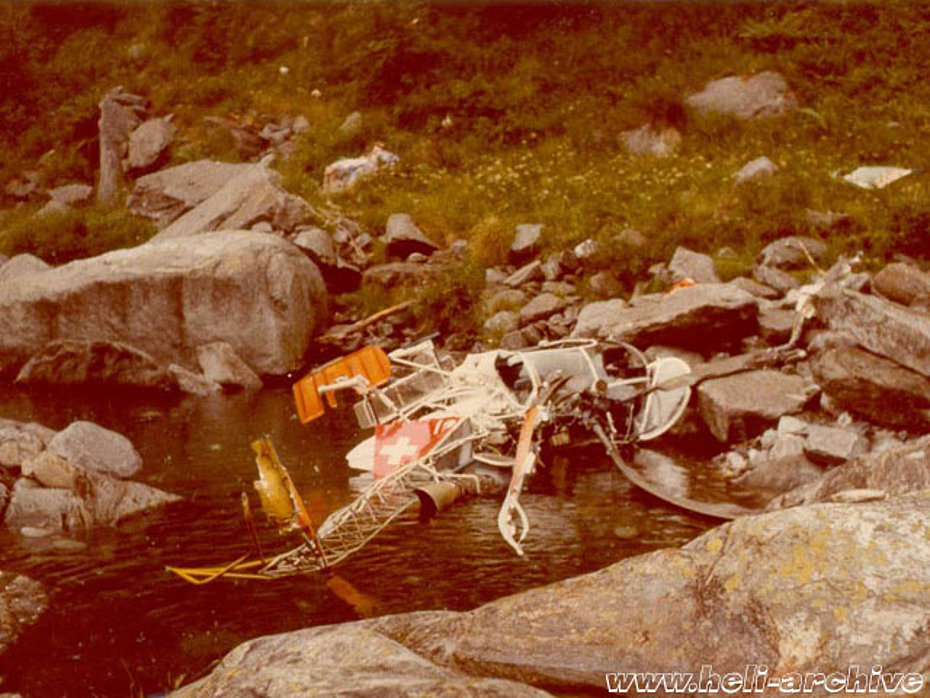 Val d'Agro/TI, 30 giugno 1976 - Georg Wedtgrube ebbe un grave incidente ai comandi dell'SA 315B Lama HB-XEY provocato da un cavo non segnalato (HAB)