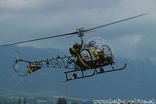Grenchen/SO, October 1998 - The Agusta-Bell 47G3B-1 HB-XBZ in service with Airport Helicopter (M. Bazzani)