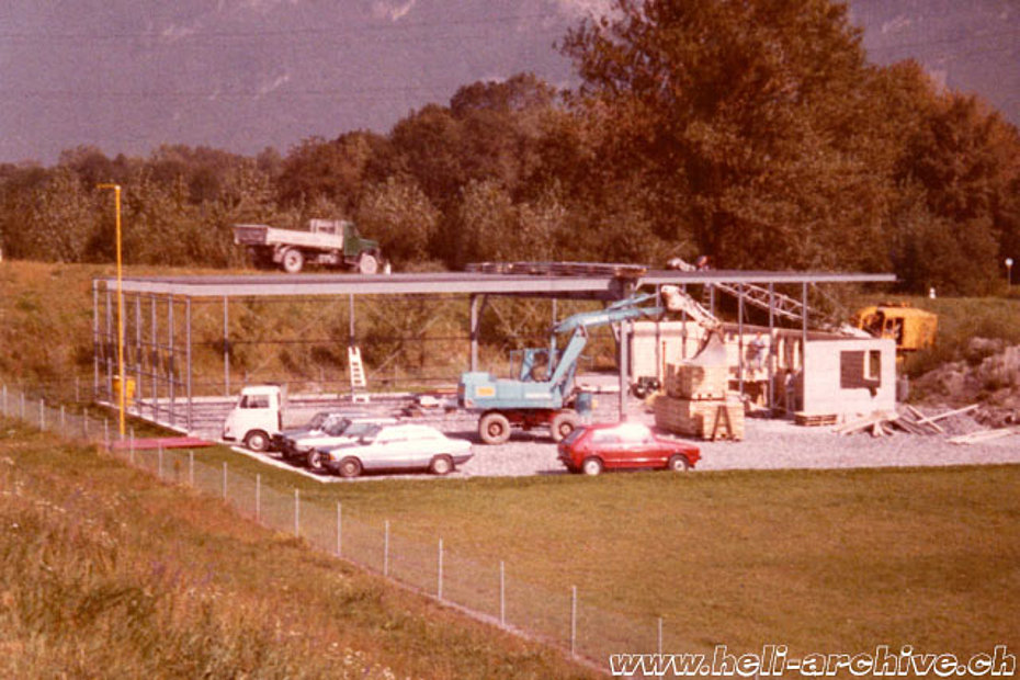Summer 1982 - The costruction works at the heliport (archive D. Vogt)
