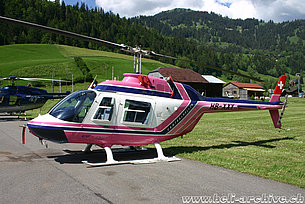 Gstaad/BE, 5 giugno 2010 - Il Bell 206B Jet Ranger III in servizio con la CHS Central Helicopter Services AG (archivio R. Zurcher)