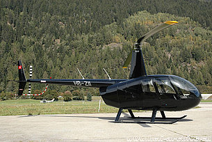 Ambrì/TI, luglio 2007 - Il Robinson R-44 Raven II HB-ZII in servizio con la PT-Aviation Service GmbH (M. Bazzani)