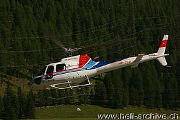 Samedan/GR, August 2010 - The AS 350B3 Ecureuil HB-ZLG in service with Air Grischa (B. Siegfried)