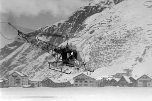 Andermatt/UR, inverno 1958 - L'Agusta-Bell 47G HB-XAV in servizio con la Heliswiss (W. Demuth)