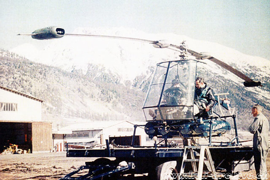 Svizzera-Samedan, marzo 1959 - L'NHI H-3 Kolibrie PH-NGV durante le prove di volo compiute per testare l'apparecchio ad alta quota (Will A. Kuipers)