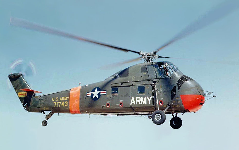 A nice picture of a UH-34D in service with the US Army equipped with radio antennas mounted on the front clamshell doors (web)