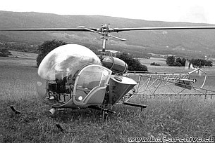 1958 - L'Agusta-Bell 47G HB-XAV equipaggiato con il kit per il trattamento aereo delle culture (HAB)