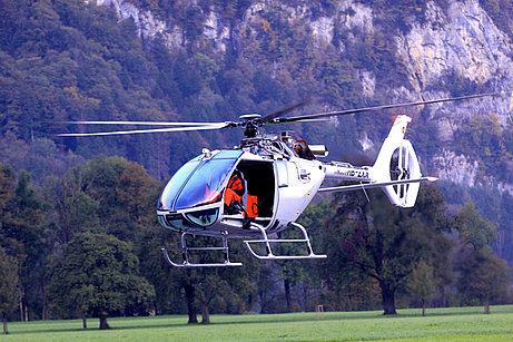 Il prototipo Marenco SkYe SH-09 fotografato durante il primo volo (Marenco Swisshelicopter)