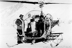 Andermatt/UR, winter 1957 - The Agusta-Bell 47G2 HB-XAO in service with Heliswiss (U. Aecherli)
