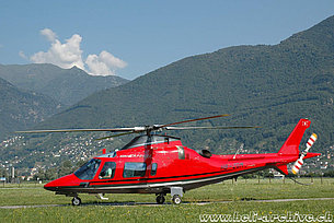 Locarno/TI, maggio 2008 - L'Agusta A109E Power HB-ZDM in servizio con la Heli Bernina AG (M. Bazzani)