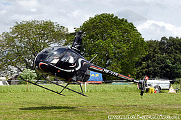 Mühlau/AG, giugno 2013 - Il Robinson R-22 Beta HB-XZN in servizio con la Airport Helicopter AHB AG (K. Albisser)
