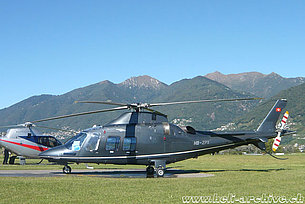 Aeroporto cantonale di Locarno/TI, settembre 2011 - L'Agusta AW109SP HB-ZPX in servizio con la Skymedia AG (M. Bazzani)
