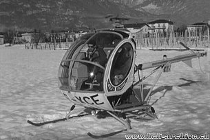 Cadenazzo/TI, febbraio 1969 - Lo Hughes 269B HB-XCE in servizio con la Eliticino (HAB)