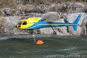 Golino/TI, April 2014 - The AS 350B3 Ecureuil HB-ZCM in service with Heli Rezia (O. Colombi)