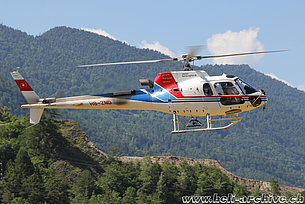Untervaz/GR, giugno 2017 - L'AS 350B3 Ecureuil HB-ZND in servizio con la Swiss Helicopter (M. Ceresa)