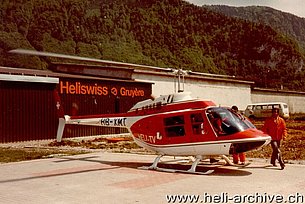 Aerodromo della Gruyère/FR, giugno 1981 - Il Bell 206B Jet Ranger III HB-XMT in servizio con la Heli-TV (E. Devaud)