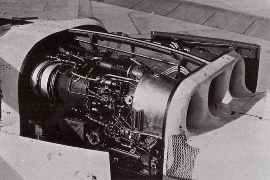 Close view of the two Turbomeca Turmo IIIC6 mounted in front side by side (HAB) 