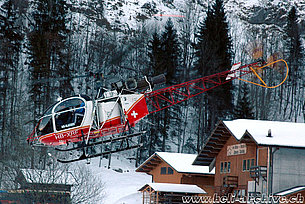 Lauterbrunnen/BE, gennaio 2006 - L'SA 315B Lama HB-XRF in servizio con la Air Glaciers (K. Albisser)