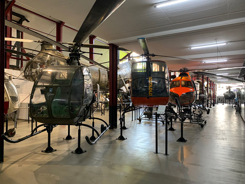 La collezione conta oltre cinquanta elicotteri.