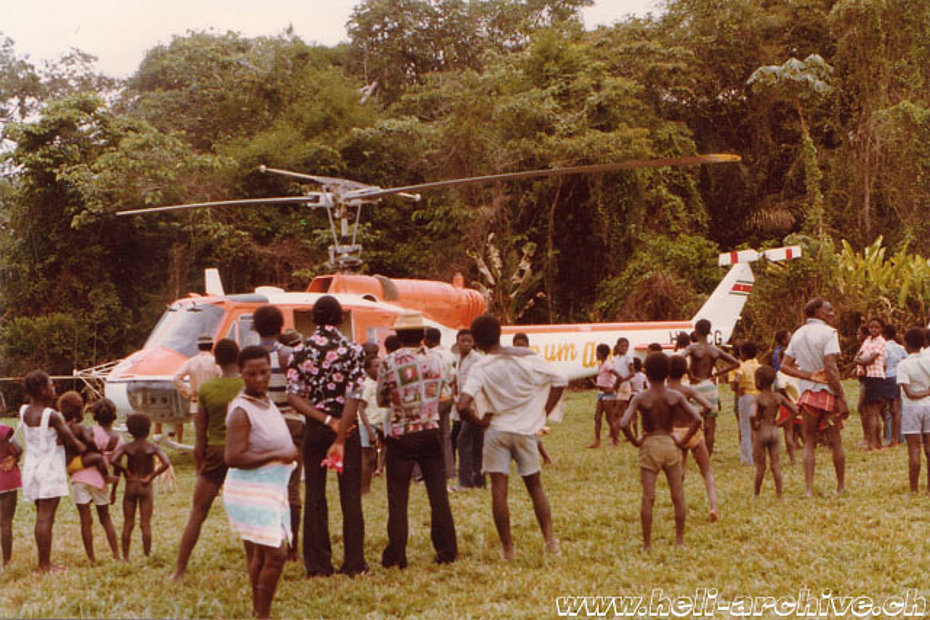 Jean-Pierre Füllemann fu inviato in Suriname per pilotare l'Agusta-Bell 204B HB-XCG in servizio con la Heliswiss (archivio P. Füllemann)
