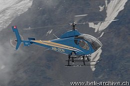Agosto 2008 - Lo Schweizer 333 HB-ZCN in servizio con la Fuchs Helikopter (N. Däpp)