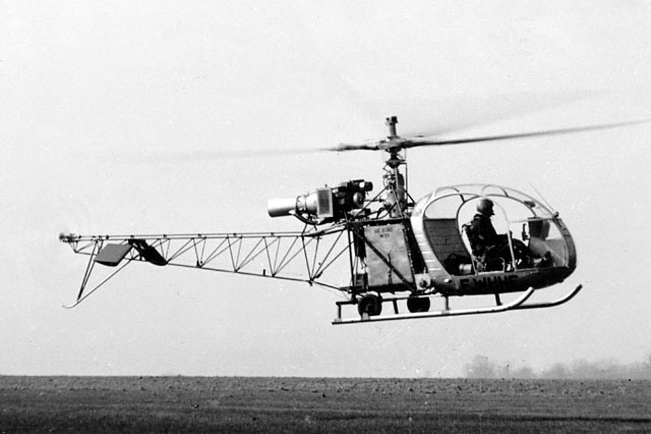 Il prototipo dell'SE 3130 Alouette 2 compì il primo volo di collaudo a Buc il 15 marzo 1955.