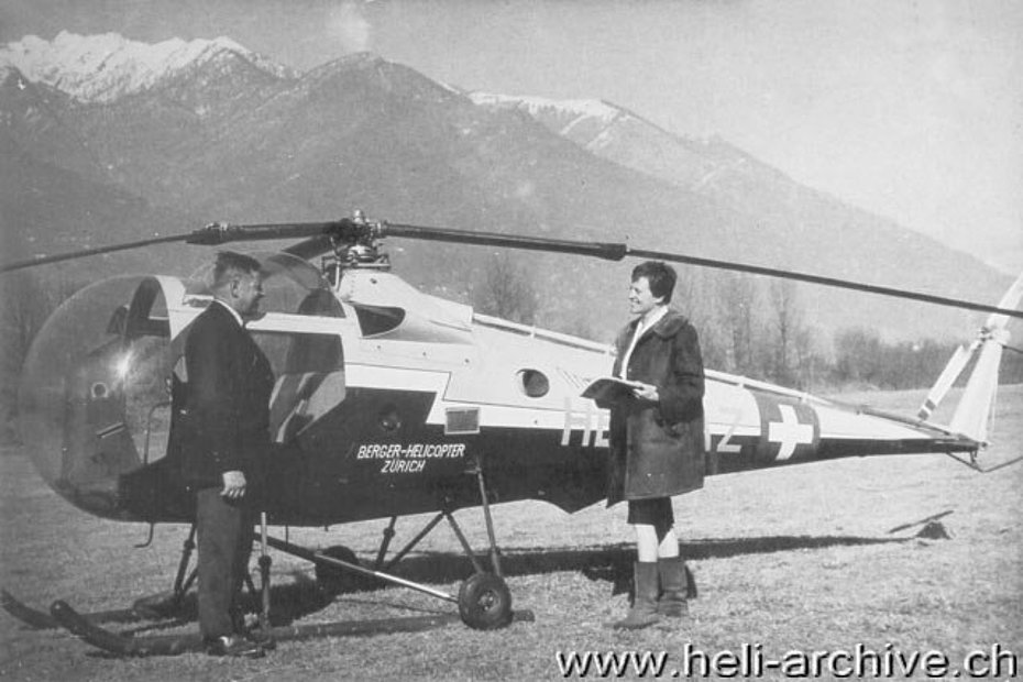 L'HB-XAZ fotografato nei pressi dell'aeroporto cantonale di Locarno con Hans e Ilke Berger (fam. Berger)