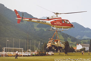 Primi anni Ottanta - L'AS 350B Ecureuil HB-XGW in servizio con la Linth Helikopter (famiglia Kolesnik)