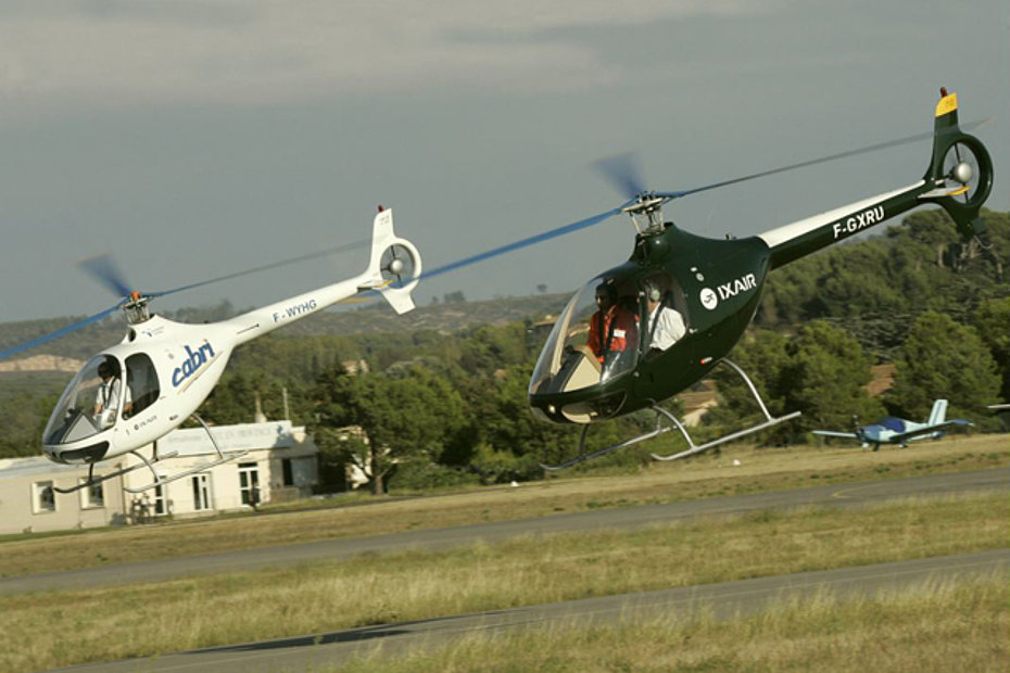 Aix-Les-Milles/France, September 19, 2008 - The French operator IXAIR receives the first Guimbal Cabri G2 manufactured in series - n/s 1003 - F-GXRU - (Hélicoptères Guimbal)