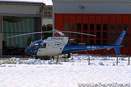 Locarno airport/TI, March 2016 - The AS 350B3 Ecureuil HB-ZKZ in service with Kantonspolizei Zürich (O. Colombi)