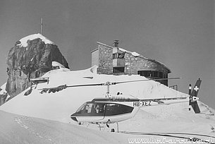 Planurahütte/GL, primavera 1978 - L'Agusta-Bell 206B Jet Ranger II HB-XEZ in servizio con la Linth Helikopter (famiglia Kolesnik)