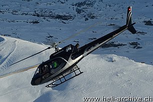 Lauberhorn ski race 2011 - The AS 350B2 Ecureuil HB-ZAM in service with Mountain Flyers 80 Ltd. (B. Siegfried)