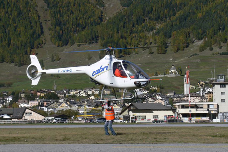 Samedan/GR, October 2006 - The Guimbal Cabri G2 F-WYHG photographed during the high altitude flight tests in Switzlerland (Hélicoptères Guimbal) 
