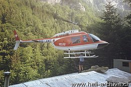 The Bell 206B Jet Ranger HB-XMT in service with Heli-TV during the transportation of building material (HAB)