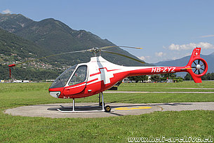 Aeroporto cantonale di Locarno/TI, luglio 2017 - L'elicottero Guimbal G2 Cabri HB-ZYZ in servizio con la Swiss Helicopter (M. Ceresa)