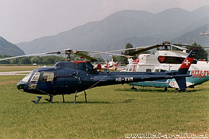 Lugano-Agno/TI, luglio 1991 - L'AS 350B2 Ecureuil HB-XVM in servizio con la Helog AG (B. Acklin)