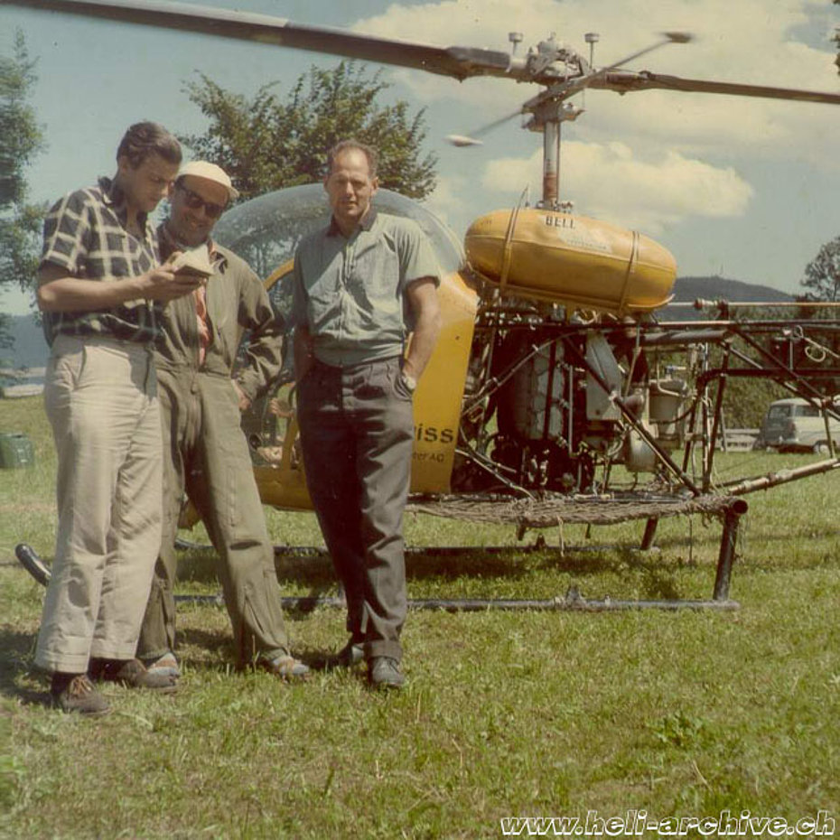 Germania, anni Cinquanta - Emil Müller al centro insieme ai meccanici Kurt Haldimann (a sinistra) e Jean Seydoux (archivio E. Krebs)