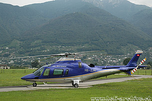 Locarno/TI, agosto 2008 - L'Agusta A109E HB-ZJN in servizio con la Helier Establishment (M. Bazzani)
